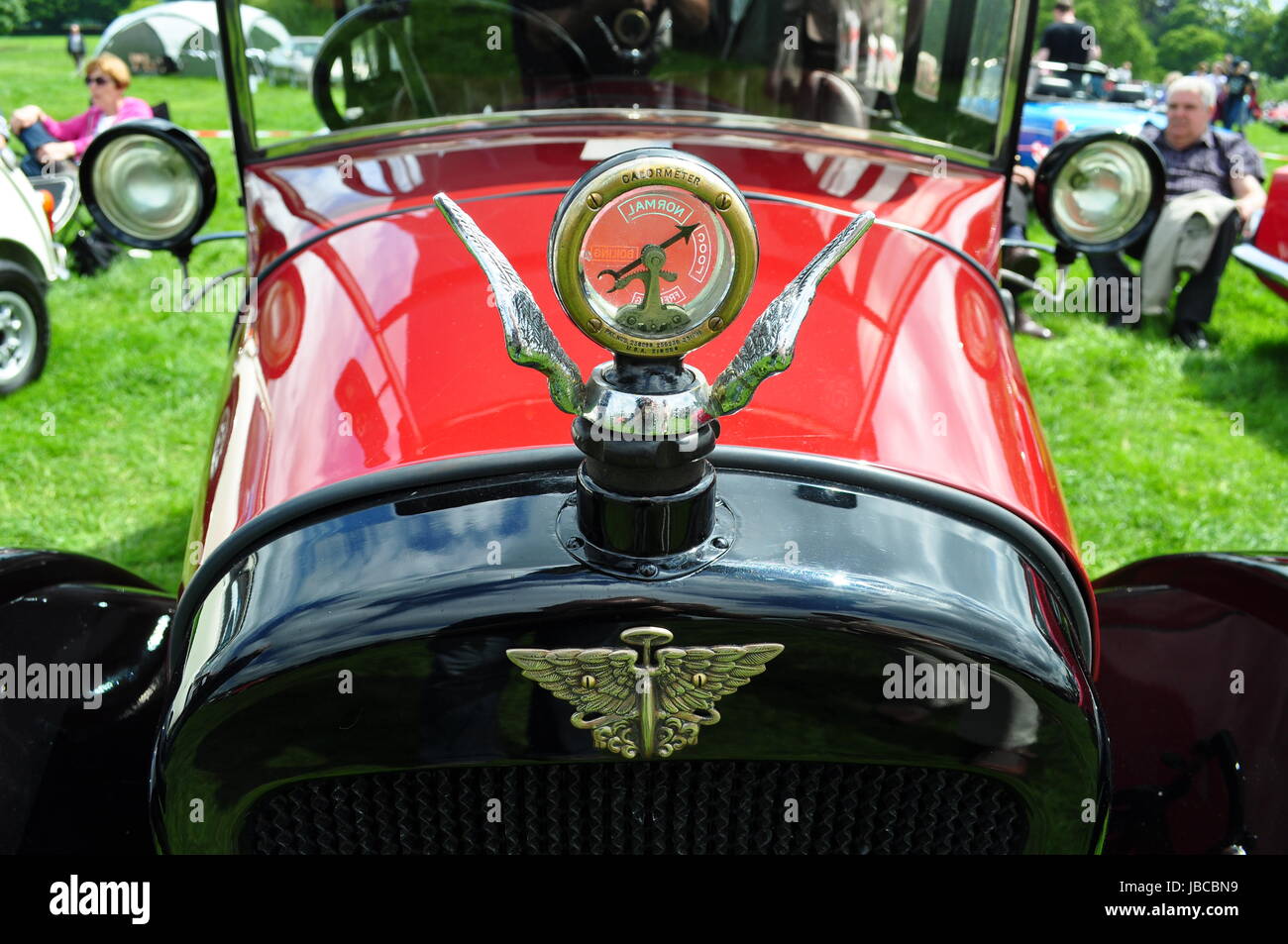 Antique car temperature gauge hi-res stock photography and images - Alamy