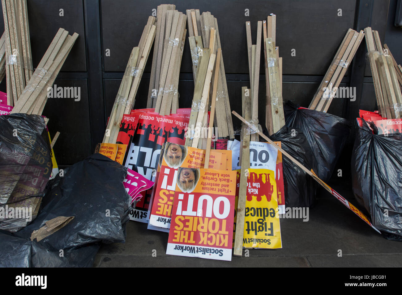 Parliment Square, Westminster, UK., . First Protrest since the election, Protesters gathering outside parliment square protest againt the torys. Credit: Billy Edmonds/Alamy Live News Stock Photo
