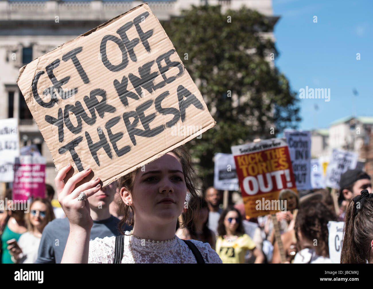 London, UK, 10th June 2017 protesters at the May has to go party and protest, Parliament Square, Westminster. Credit: Ian Davidson/Alamy Live News Stock Photo