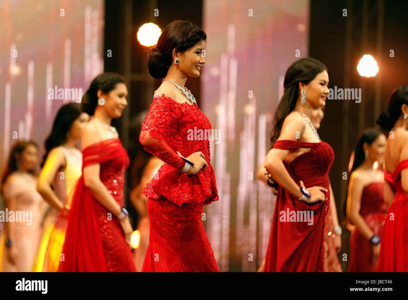 Yangon Myanmar 10th June 2017 Contestants Participate In Miss