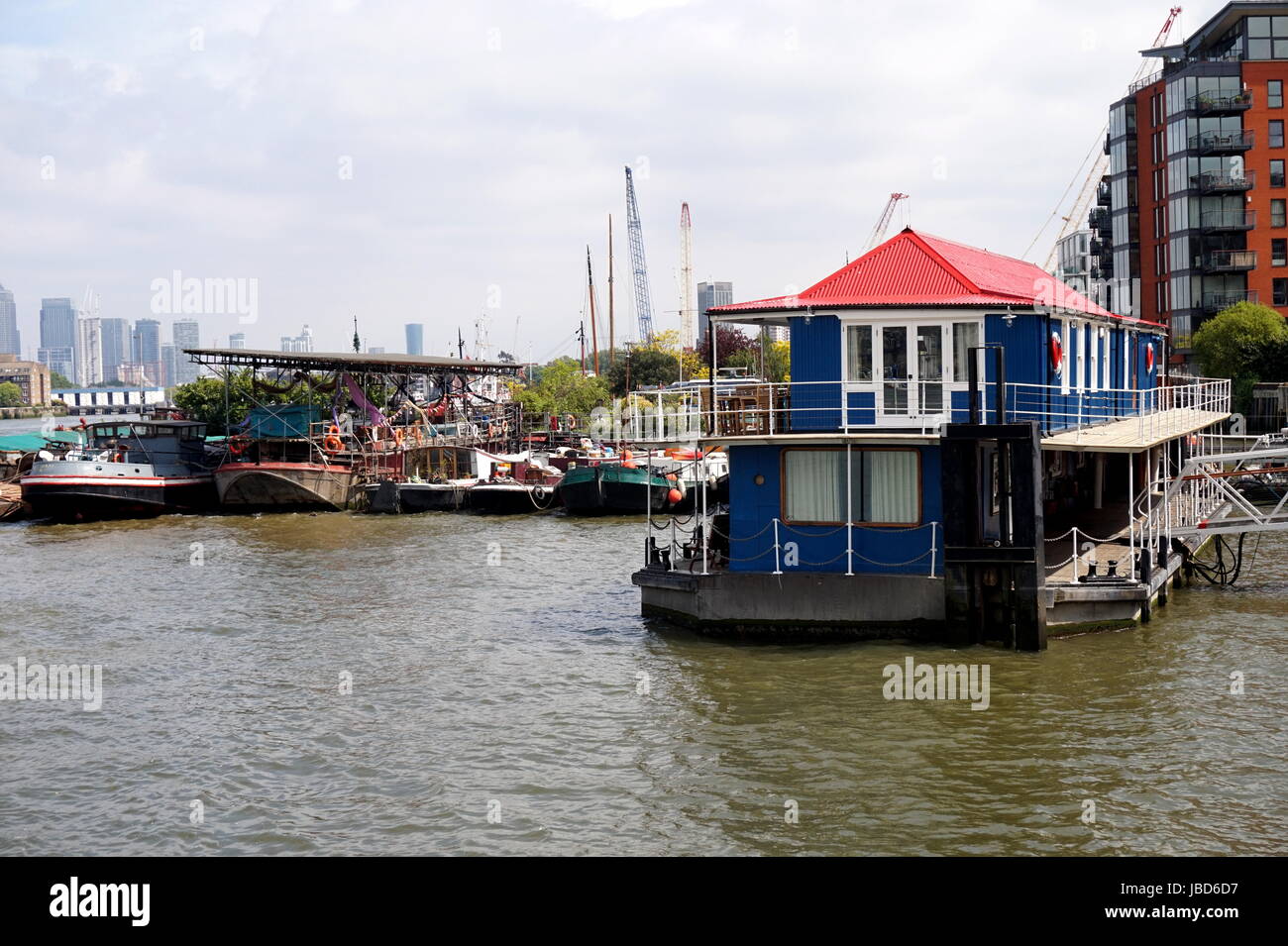 Houseboats on the River Thames, London, England Stock Photo Alamy