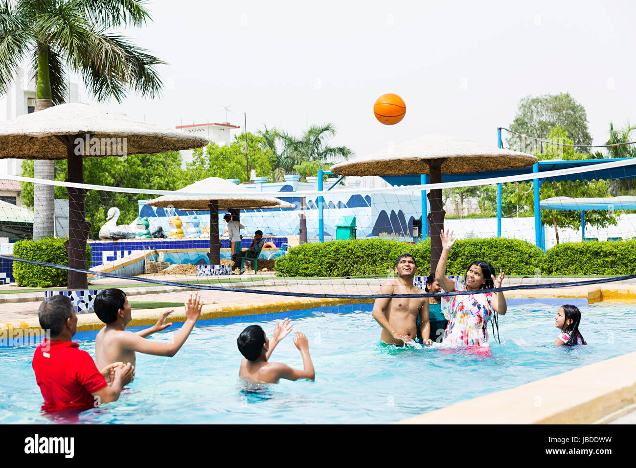 Father daughter playing volleyball hires stock photography and images