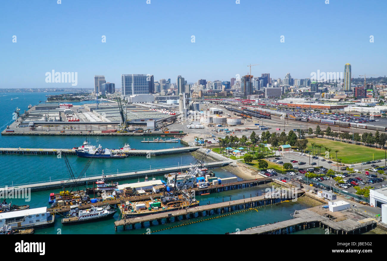 Amazing san diego skyline hi-res stock photography and images - Alamy