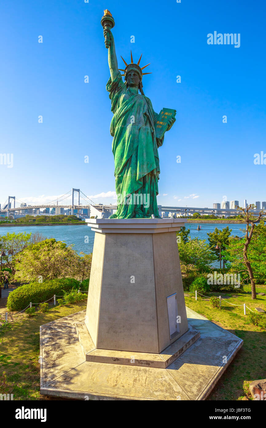 Statue of Liberty and Rainbow Bridge Stock Photo Alamy