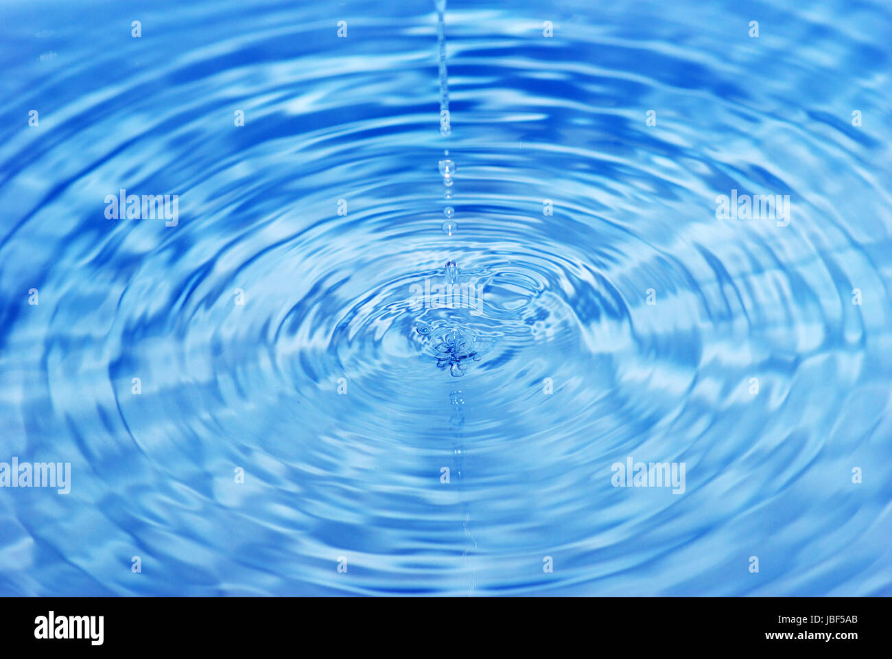 Water drop close up Stock Photo - Alamy