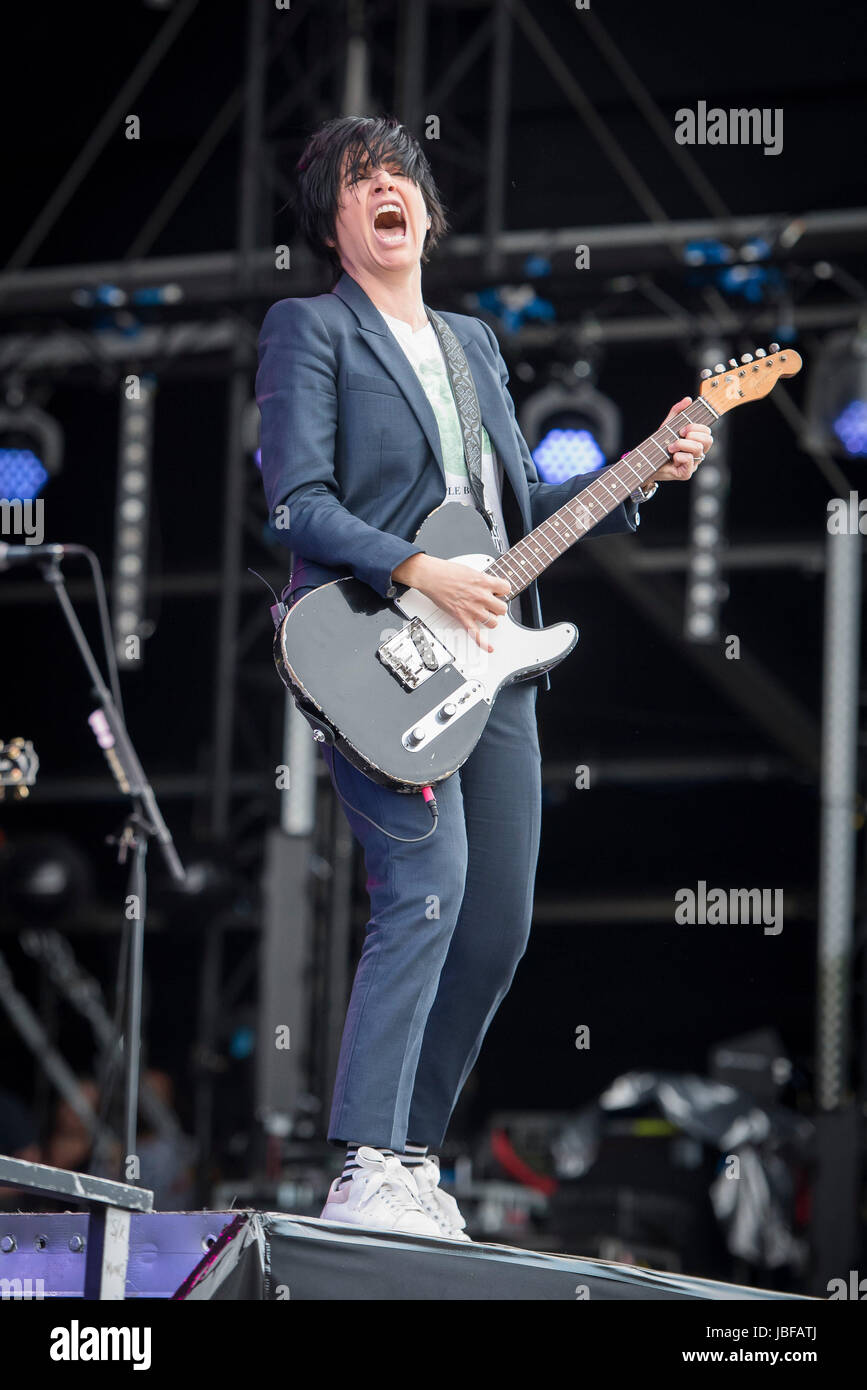 Sharleen Spiteri of Texas performs on day three of the Isle of Wight