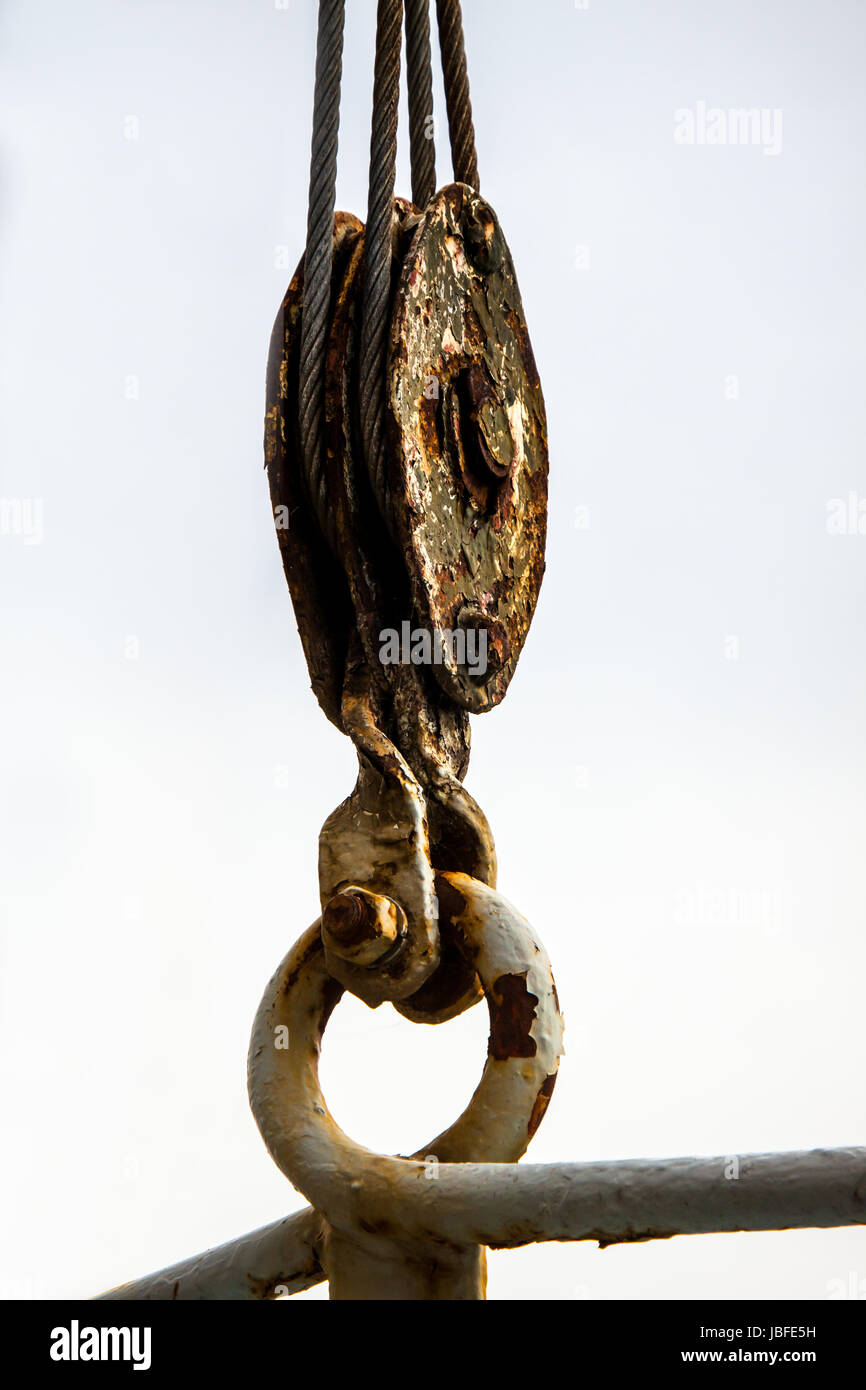 Vintage pulley lift with load hi-res stock photography and images - Alamy
