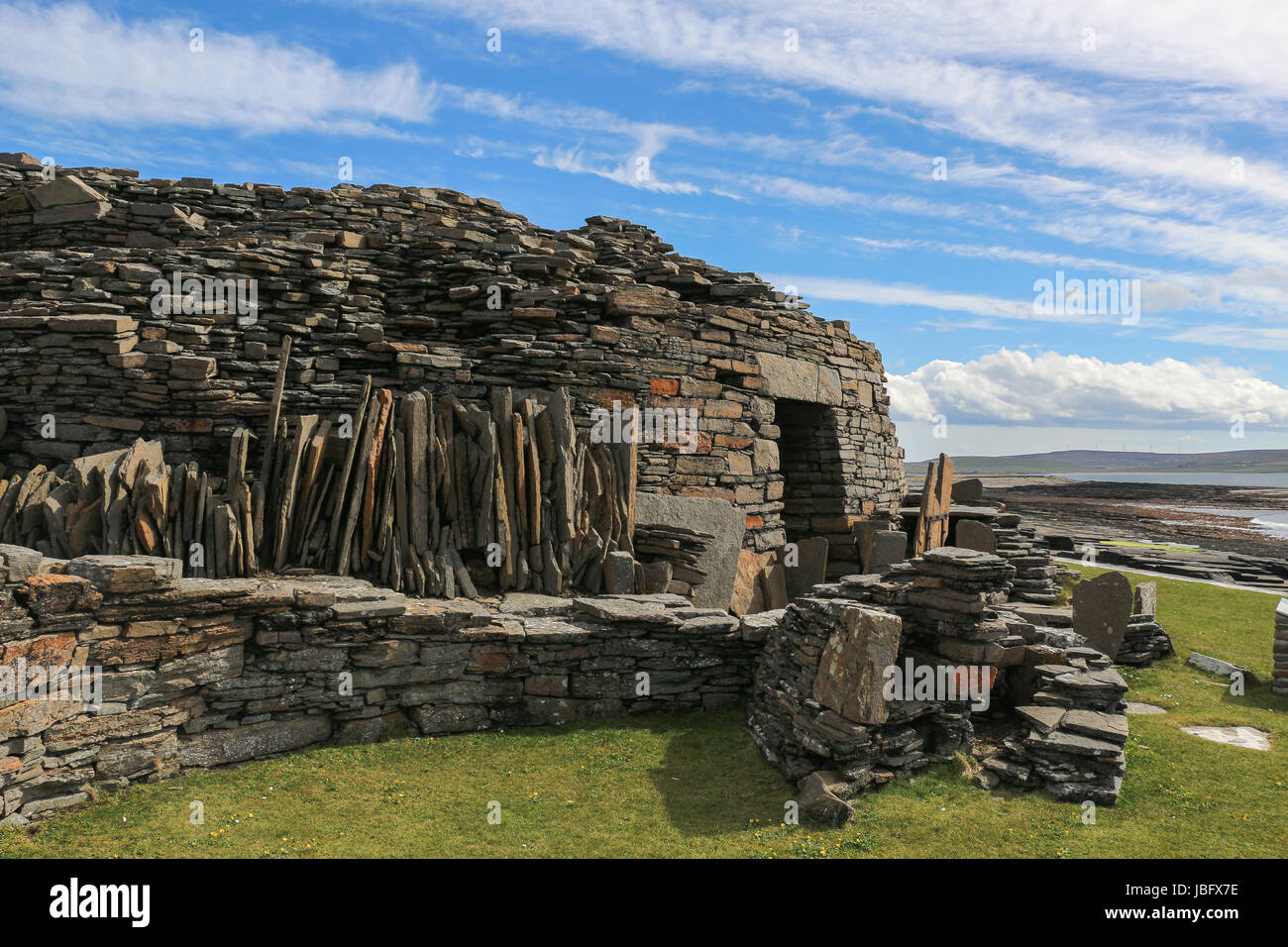 The Iron Age Midhowe Broch on Rousay Island, Orkney, was construc-ted over 2000 years ago from huge sandstone slabs and is one of the best preserved . Stock Photo