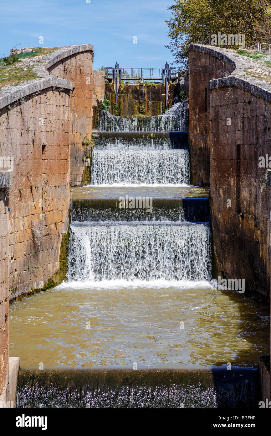Palencia station hires stock photography and images Alamy