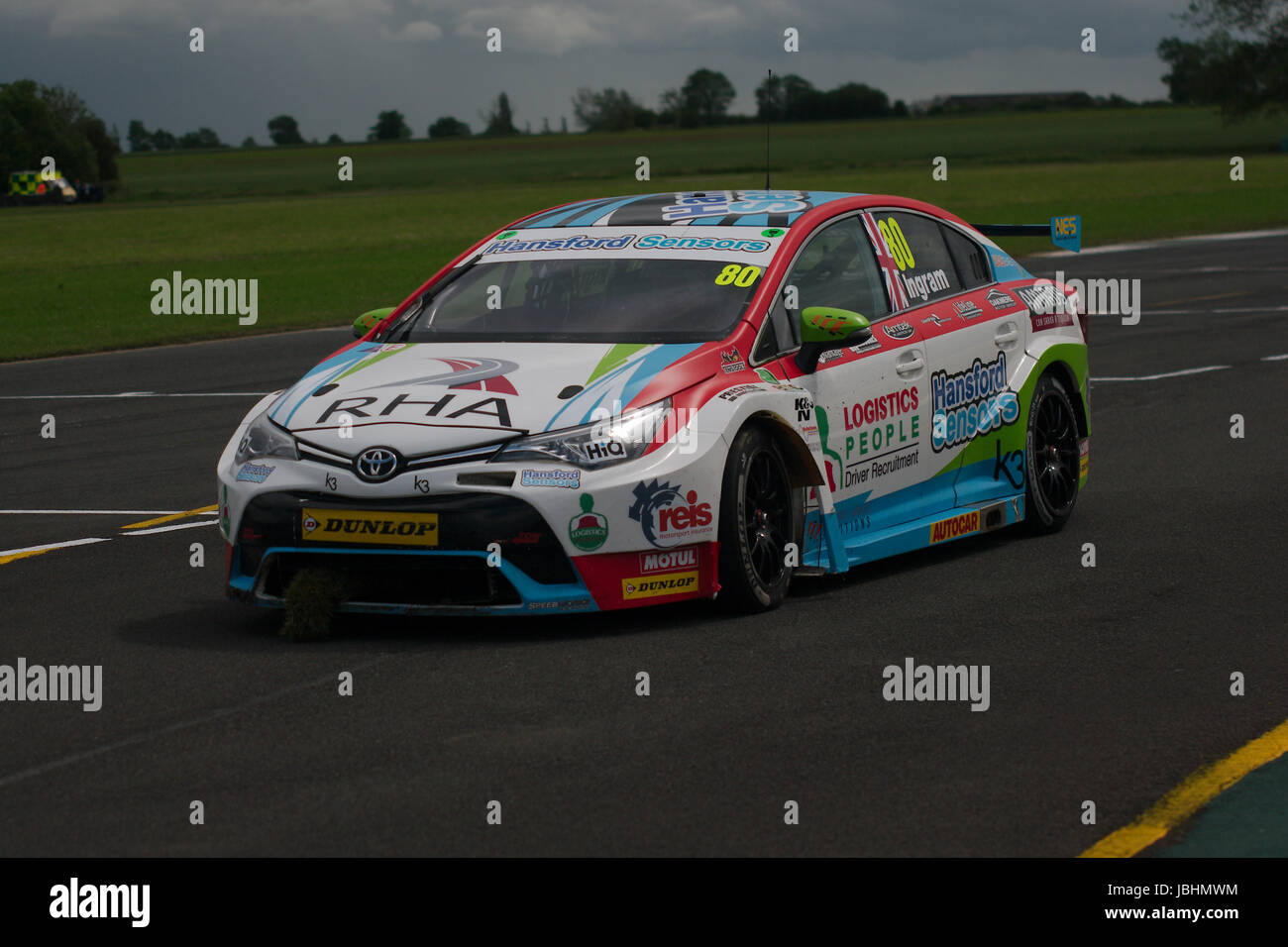 Croft Circuit, England, 11th June 2017. Tom Ingram returns to the pits with a damaged front wheeel early in race 14 of the British Touring Car Championship at Croft Circuit, Credit: Colin Edwards/Alamy Live News. Stock Photo