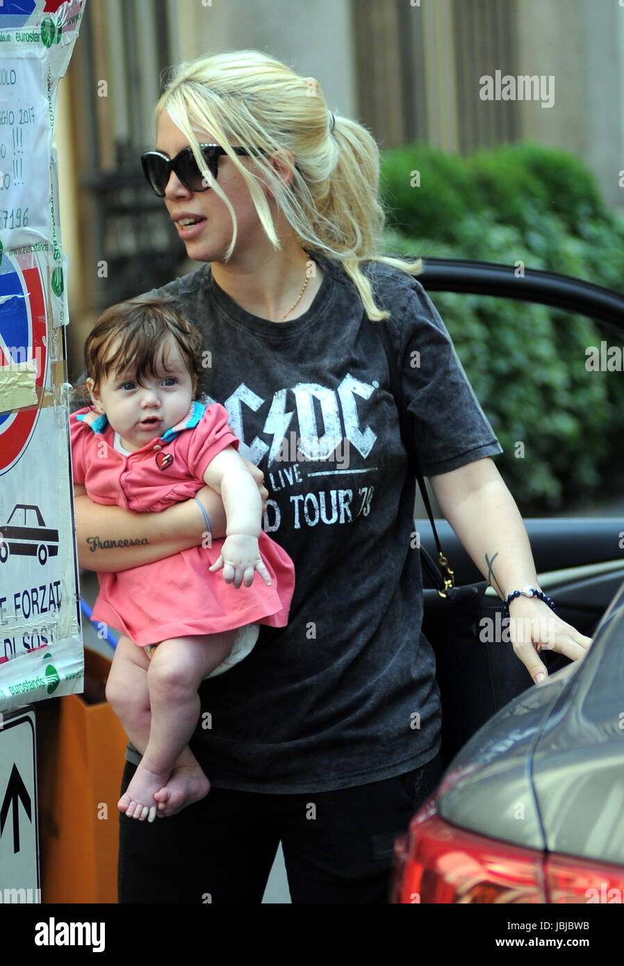 Wanda Nara shopping with her daughter, Isabella at GUCCI and LOUIS VUITTON  in Milan Featuring: Wanda Nara Where: Milan, Italy When: 10 May 2017  Credit: IPA/WENN.com **Only available for publication in UK
