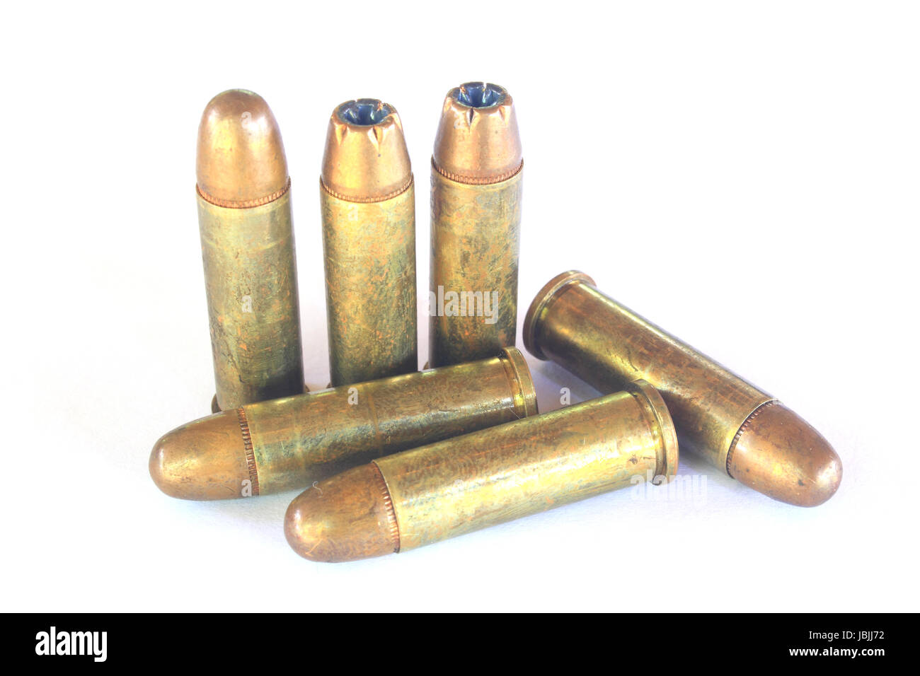 https://c8.alamy.com/comp/JBJJ72/bullets-ammunition-for-gun-isolated-on-a-white-background-JBJJ72.jpg