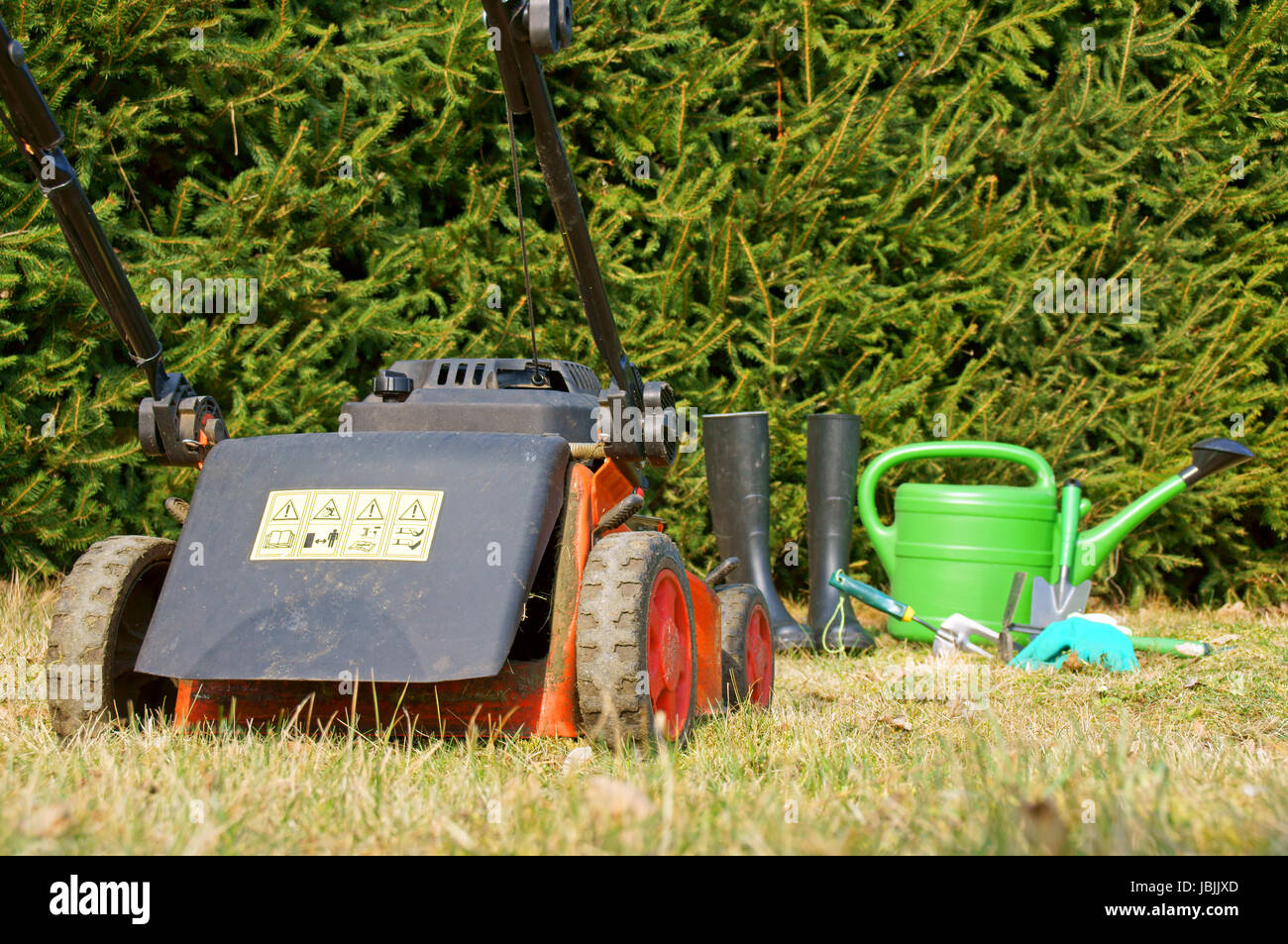 Motorized gardening tools hi-res stock photography and images - Alamy