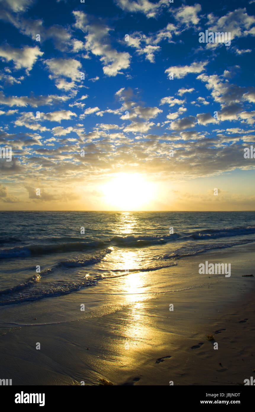 Beautiful sunset above the sea Stock Photo - Alamy