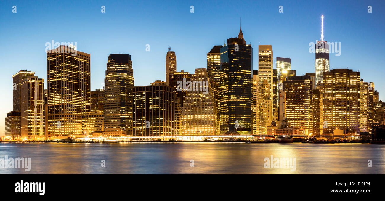 Panorama of New York City Manhattan skyline at dusk from Brooklyn Stock ...