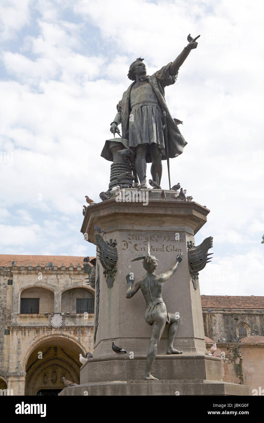 Christopher Columbus monument at the Columbus Park in the Santo Domingo
