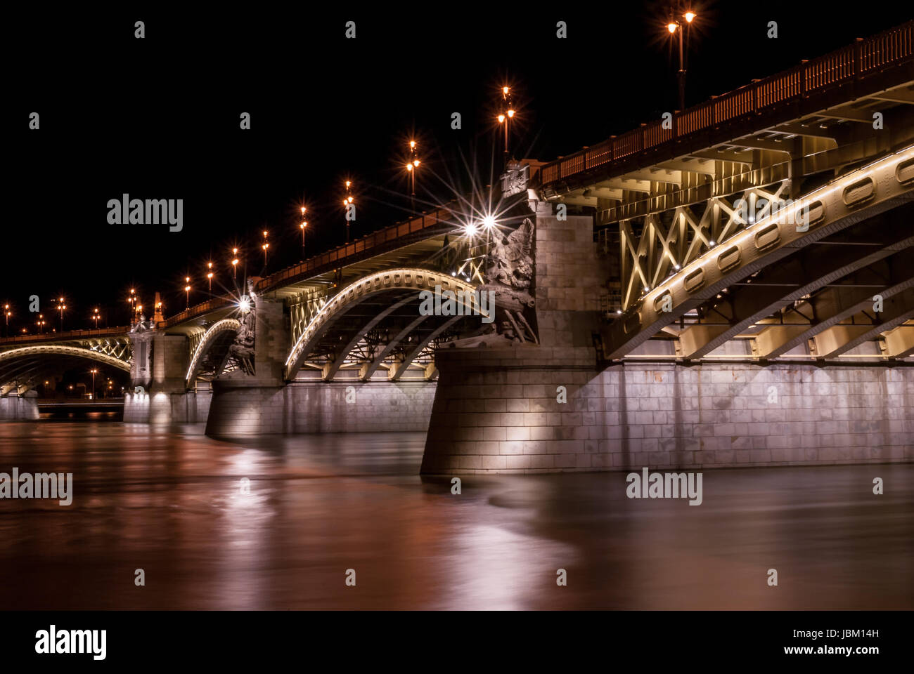 Margaret bridge across river hi-res stock photography and images - Alamy