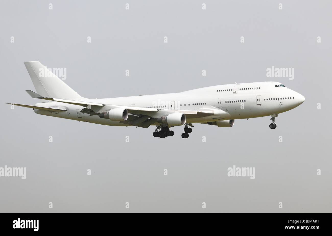 Landing of a commercial airliner Stock Photo Alamy
