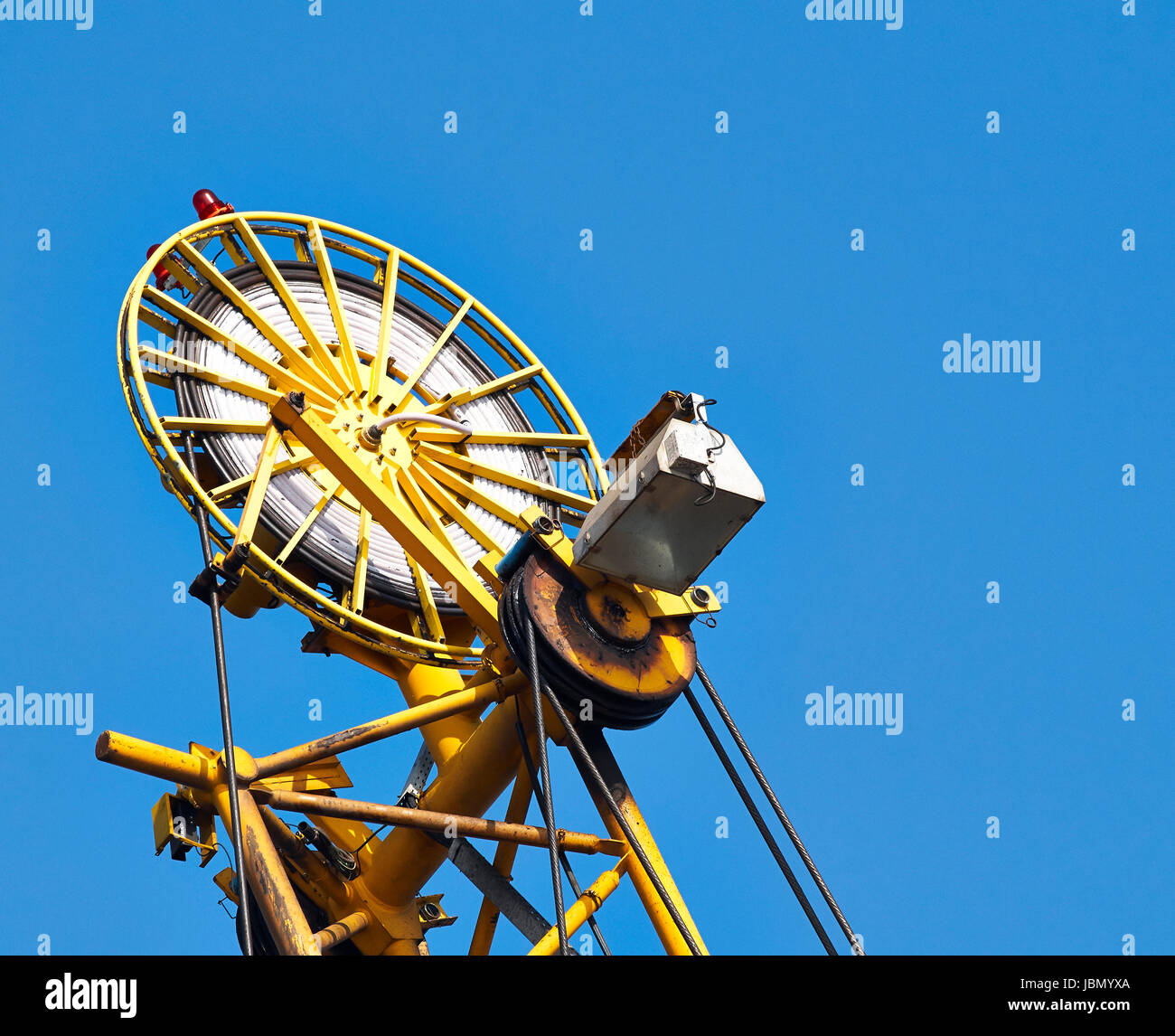 Mobile cranes dockyard hi-res stock photography and images - Alamy