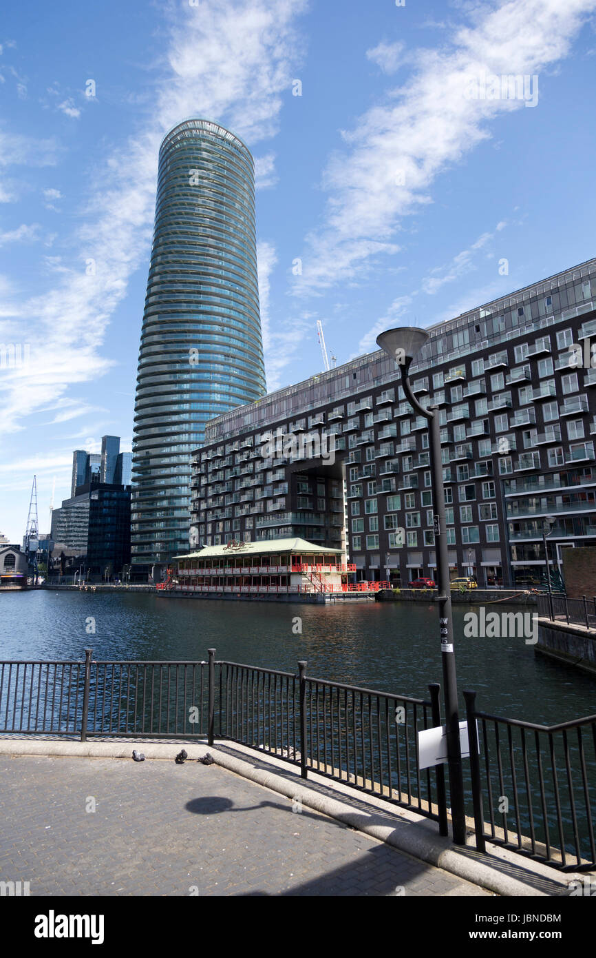 Baltimore Tower & the Lotus Chinese Floating Restaurant, Millwall Inner