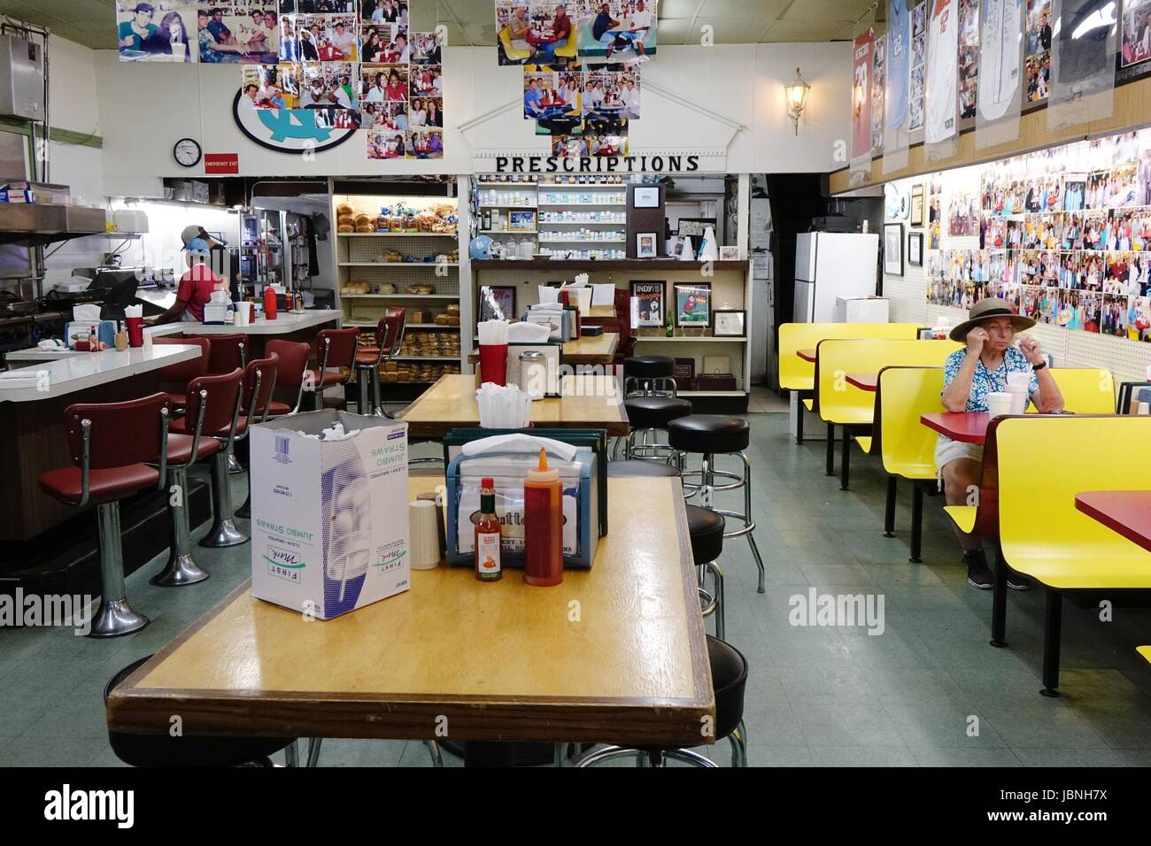 Suttons drug store hires stock photography and images Alamy