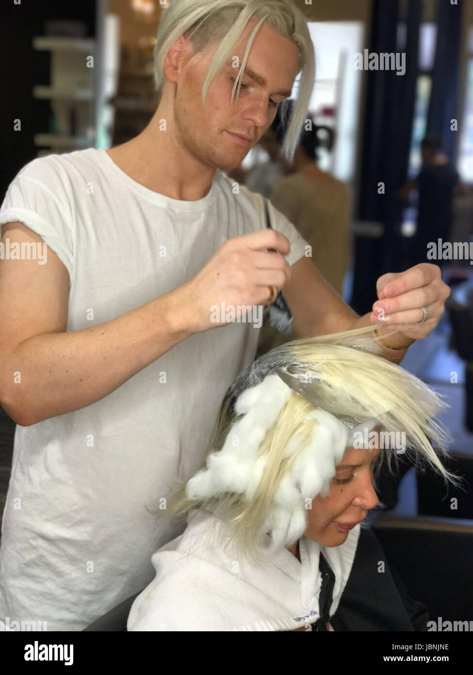 Celebrity Hairdresser Zach Mesquit Bleaches Frenchy Morgan S Hair