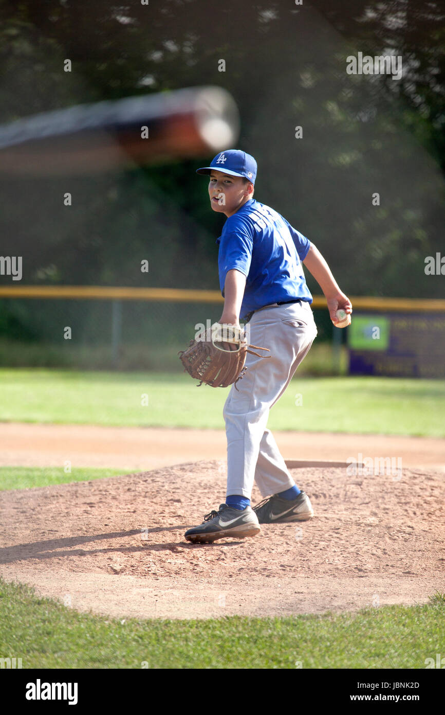 Little boy playing baseball hires stock photography and images Alamy