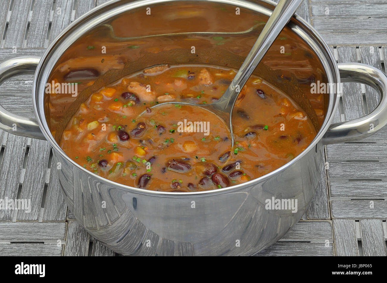 close up of a cooking pot with Chili con carne Stock Photo