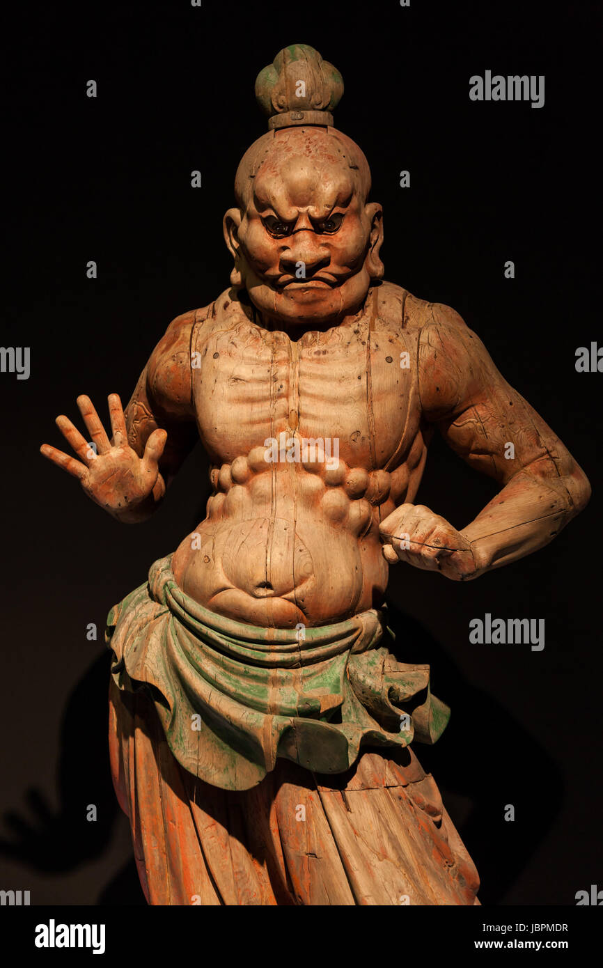 Japan, woodmade Kongorikishi statue, the muscular guardians