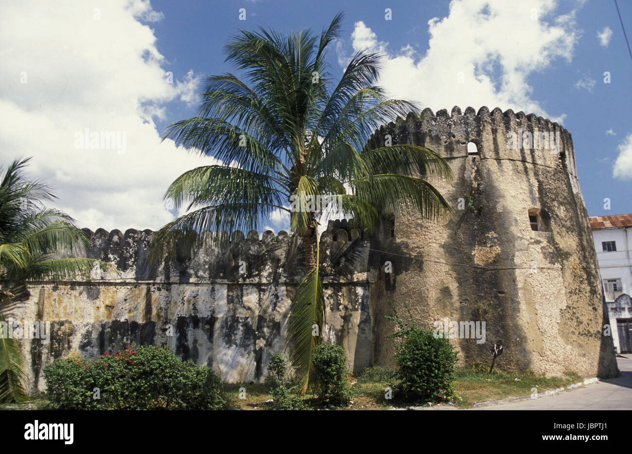 Die Altstadt Stone Town mit dem Old Fort in der Hauptstadt Zanzibar Town auf der Insel Zanzibar welche zu Tansania gehoert. Stock Photo