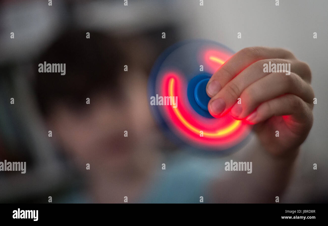 Fidget spinner led hi-res stock photography and images - Alamy