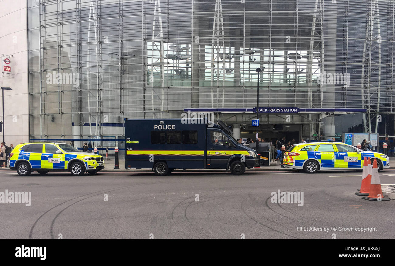 London, UK. 12th June 2017. 12 Jun 2017 - London UK - Armed Police has cleared Blackfriars Staton London - reason unknown at this time. Police in the UK, are on high alert following a spate of terror attacks across the country.  Credit: Darren Attersley/Alamy Live News Stock Photo