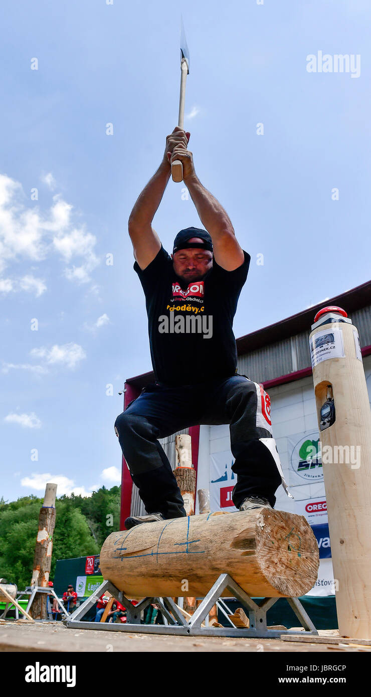 Jihlava, Czech Republic. 11th June, 2017. Czech David Sila in action during  Underhand chop Eurojack 2017 international lumberjacks' contest in Jihlava,  Czech Republic, June 11, 2017. Credit: Lubos Pavlicek/CTK Photo/Alamy Live  News