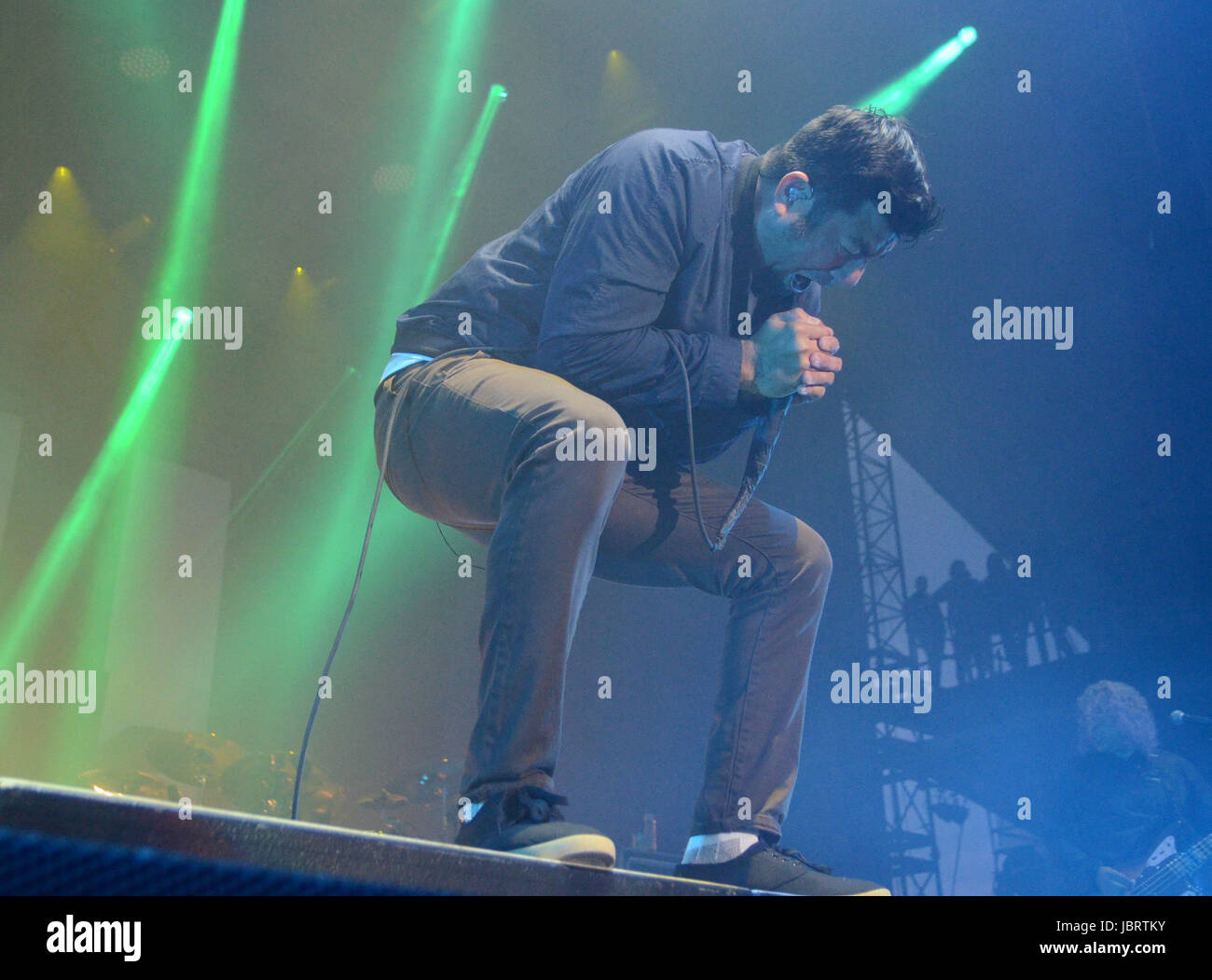 Chicago, Illinois, USA. 9th June, 2017. Lead singer Chino Moreno of the