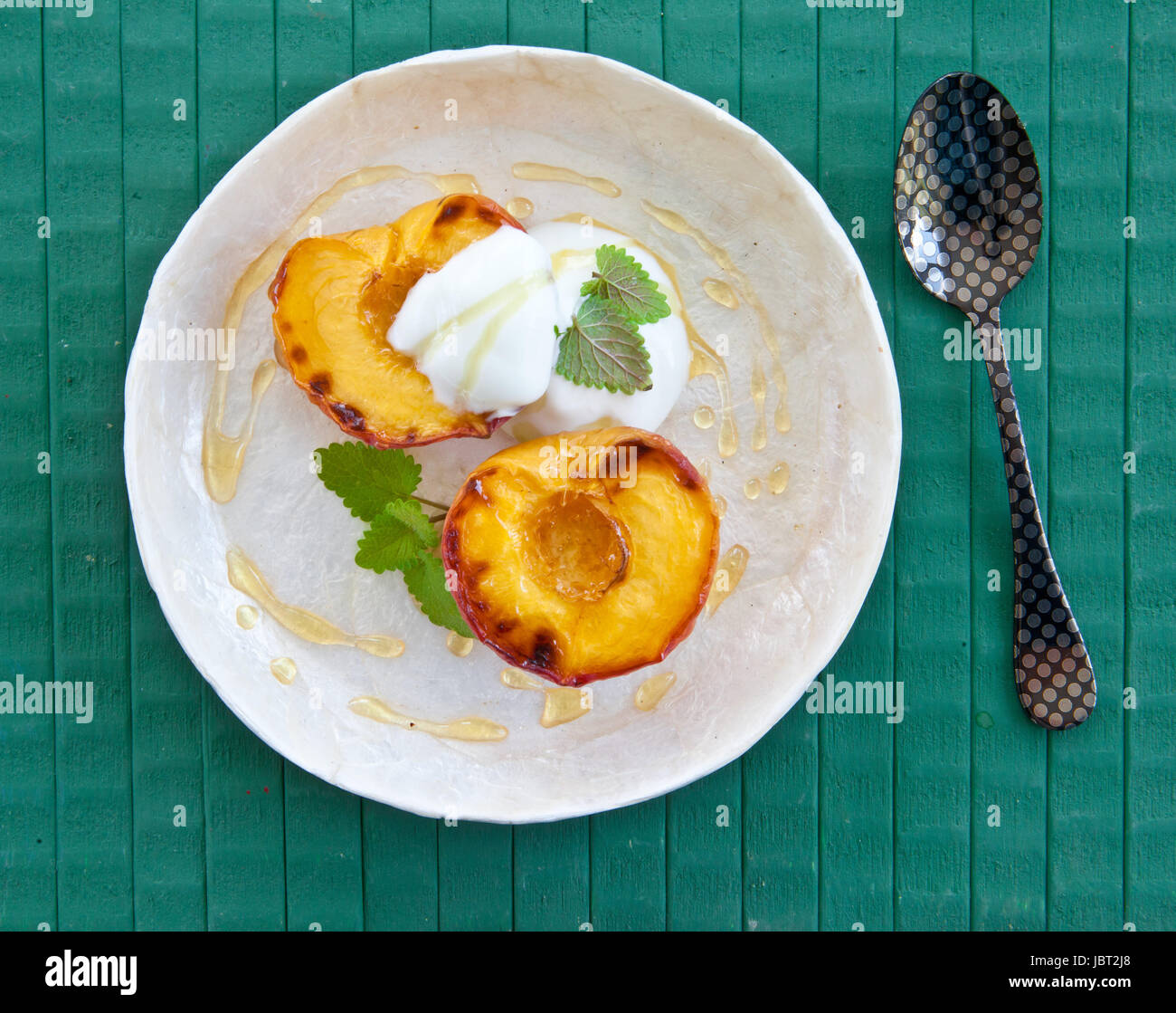 Pfirsich joghurt hi-res stock photography and images - Alamy