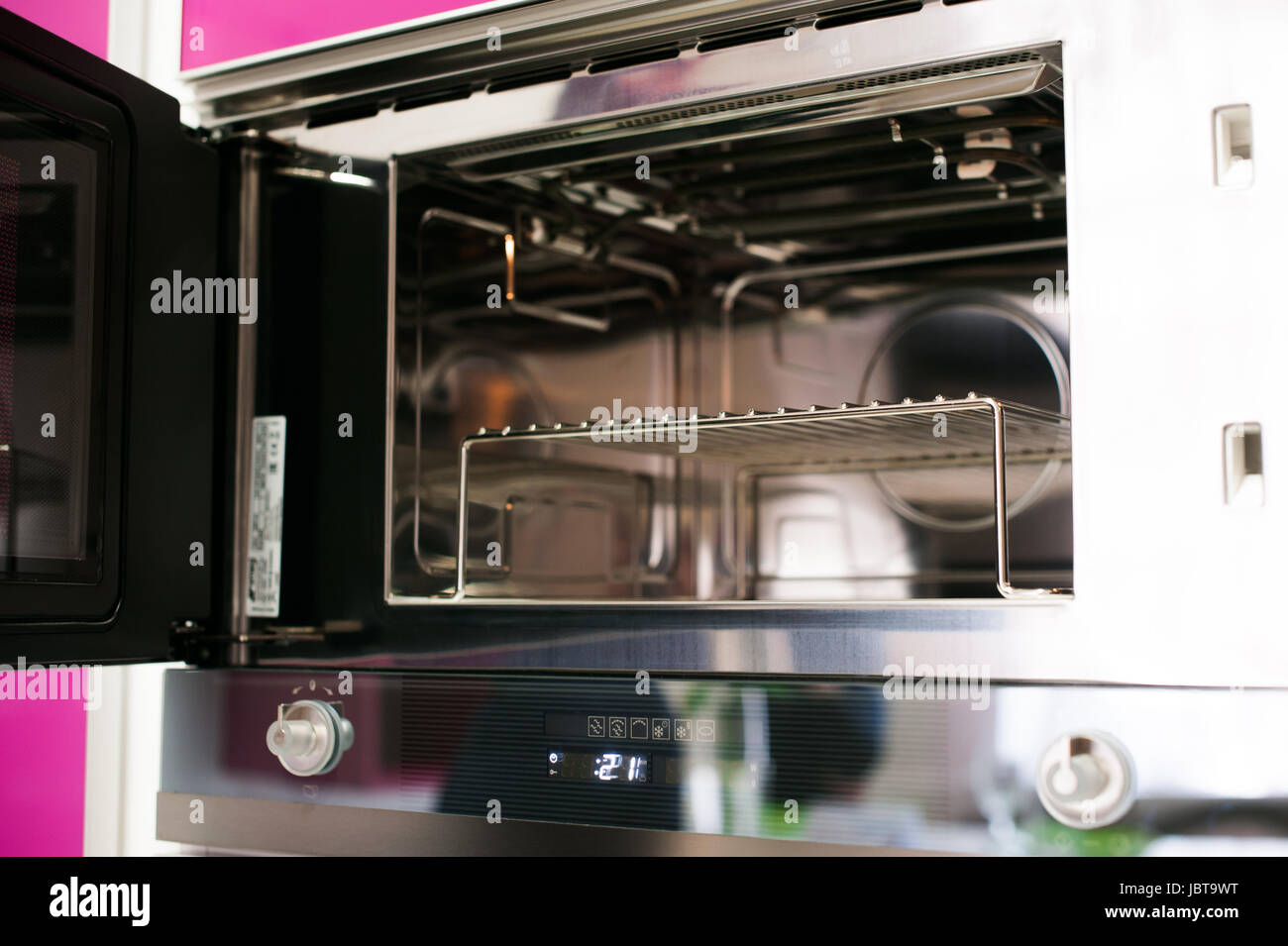 The inside of a stove new oven Stock Photo - Alamy