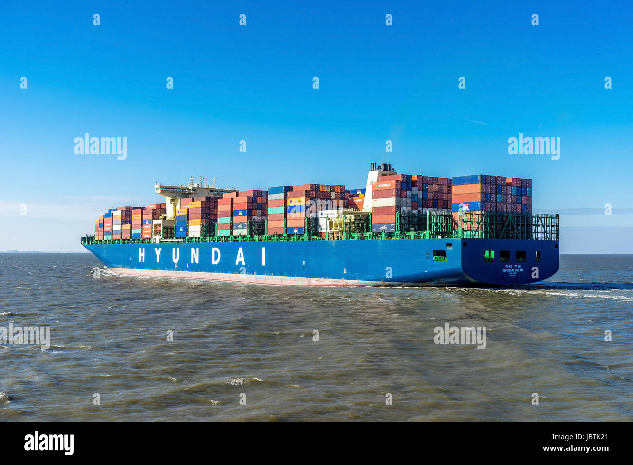 Hyundai Container ship on the Elbe near Hamburg, Hyundai Containerschiff auf der Elbe bei Hamburg Stock Photo
