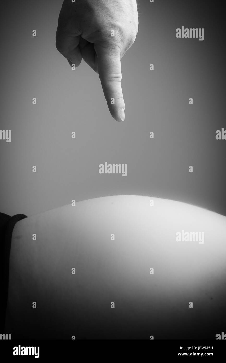 Babybauch im Studio Stock Photo