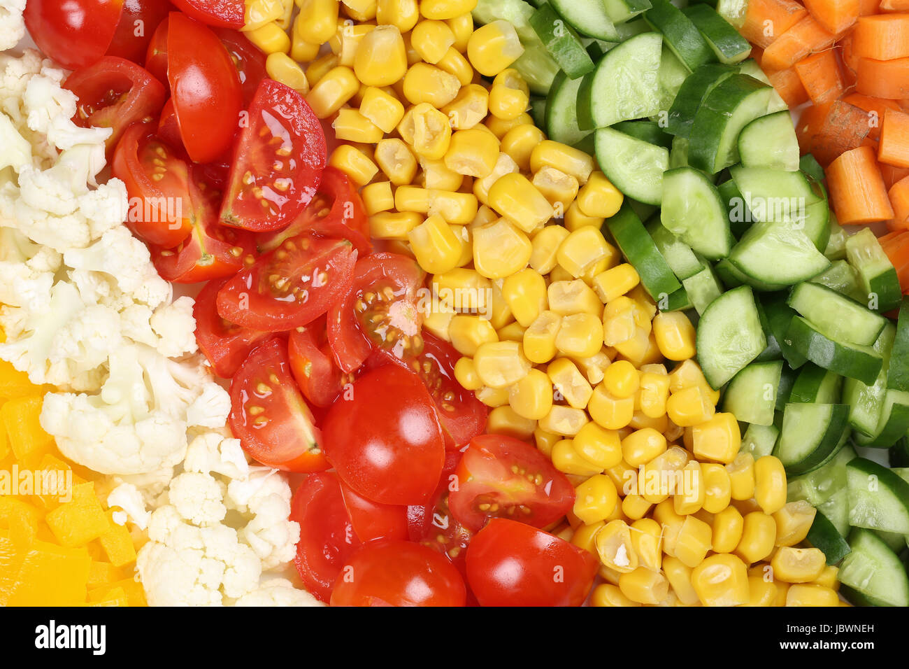 Vegetarischer Gemüse Hintergrund mit Tomaten, Paprika, Gurken ...