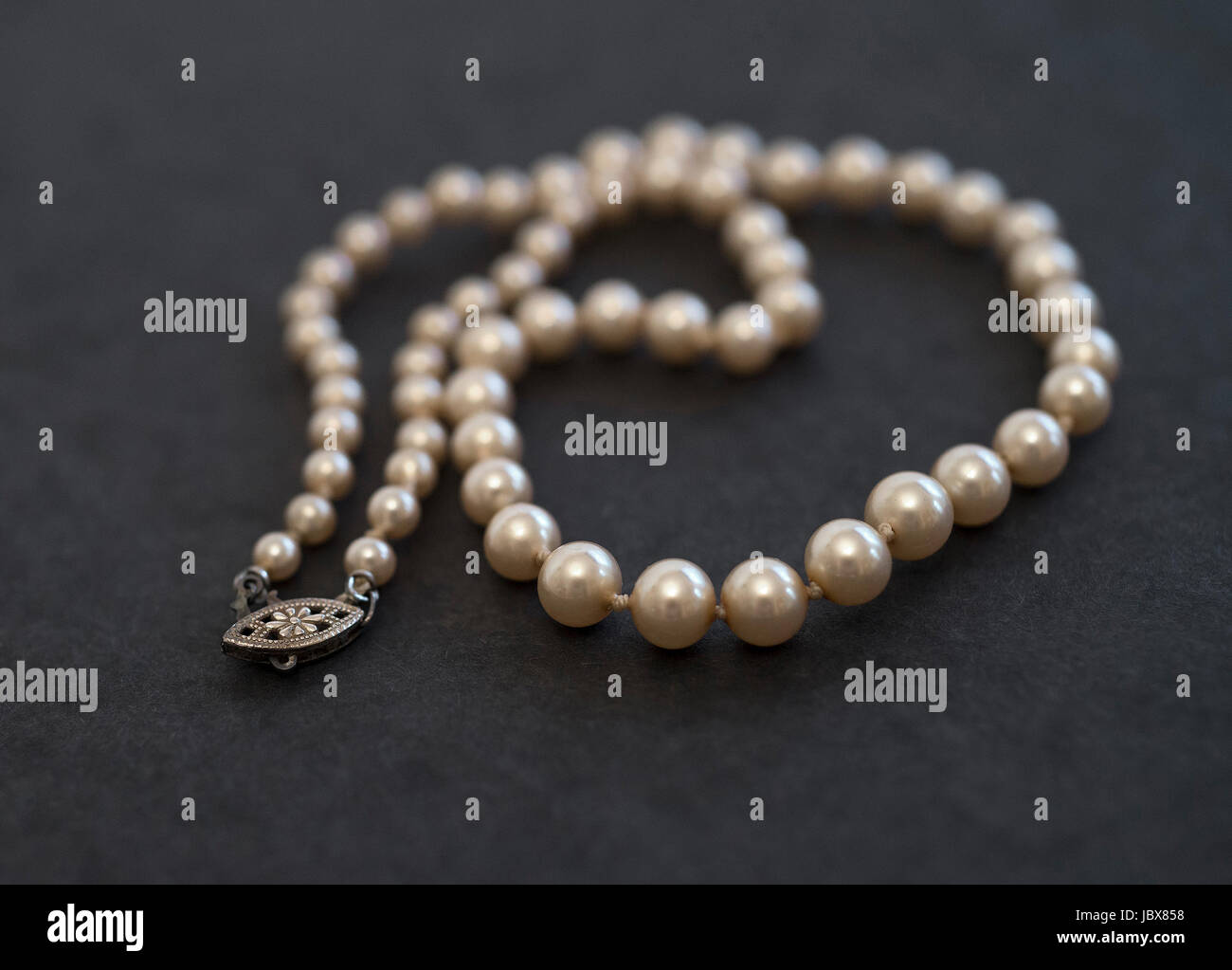 Vintage Pearl Necklace Stock Photo Alamy vintage-pearl-necklace-stock-photo-alamy