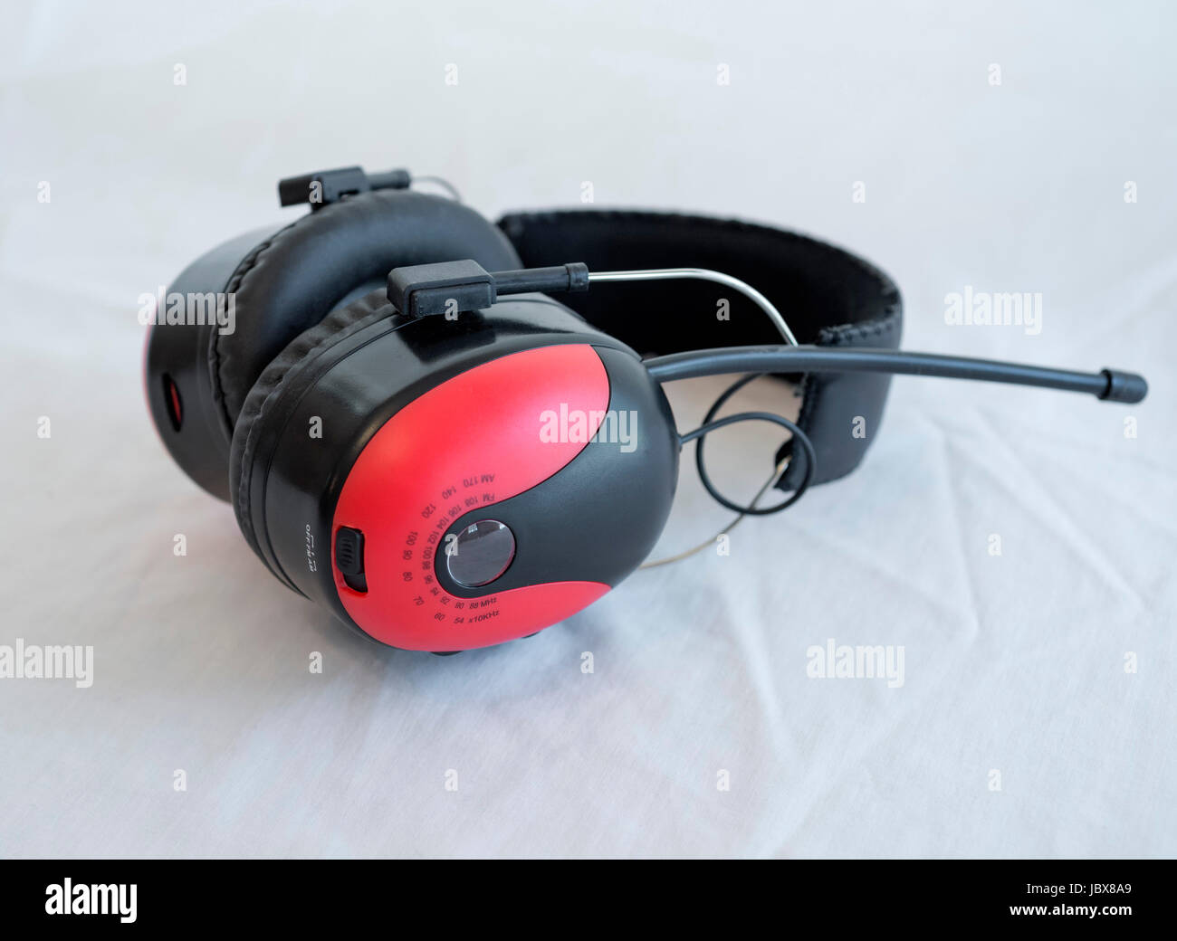 Headphone radio hi-res stock photography and images - Alamy