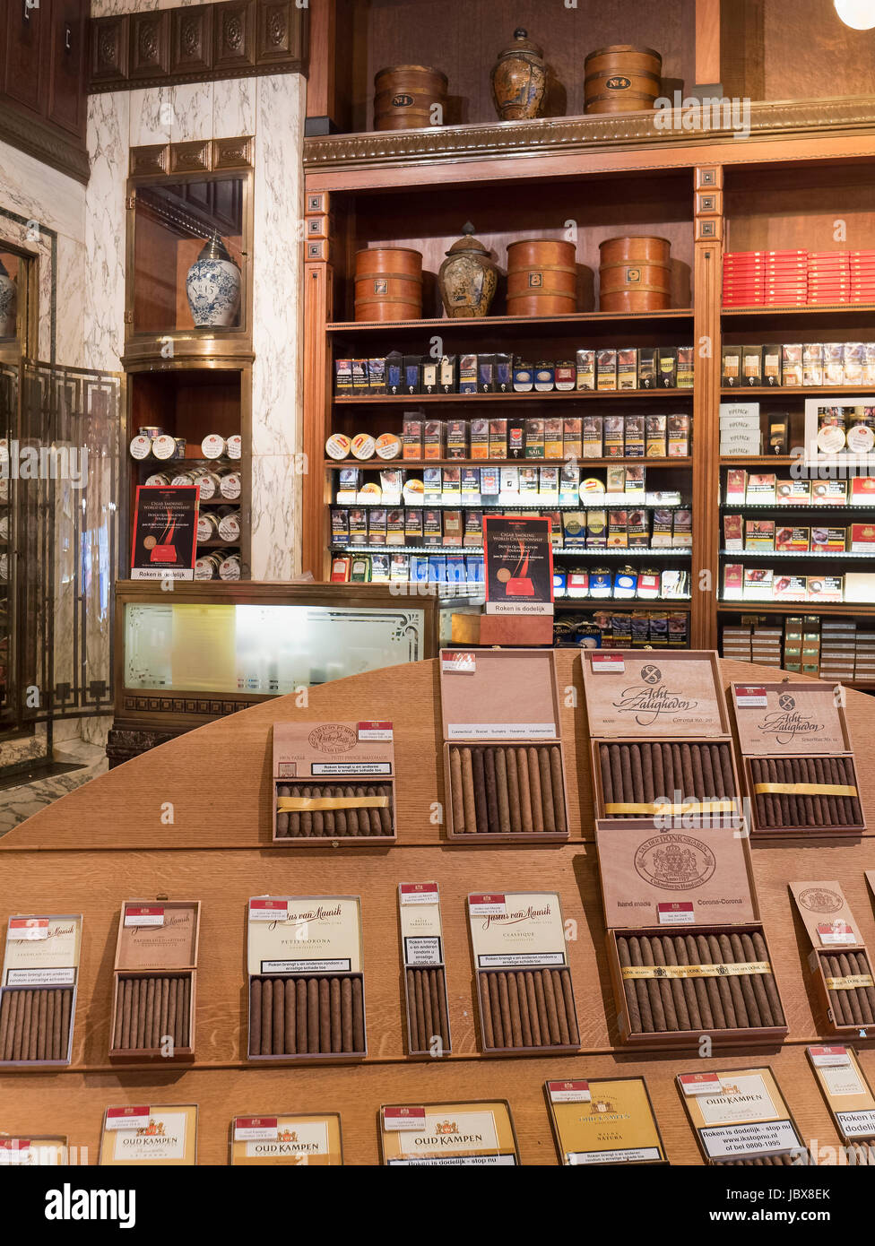 Tabak shop hires stock photography and images Alamy