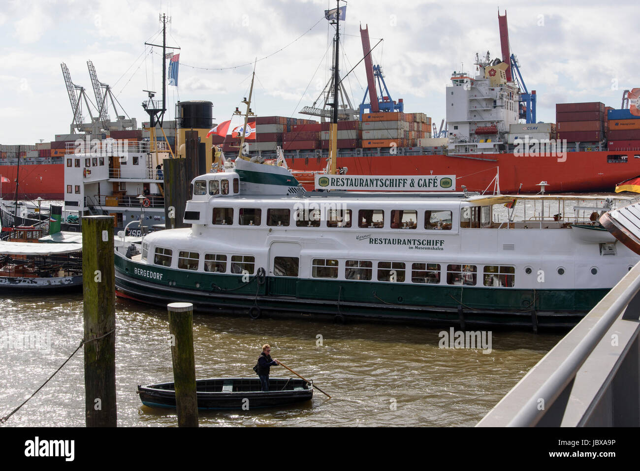 Restaurant-Schiff Kleinhuis at Museums-harbour Övelgööne, Hamburg,Germany Stock Photo