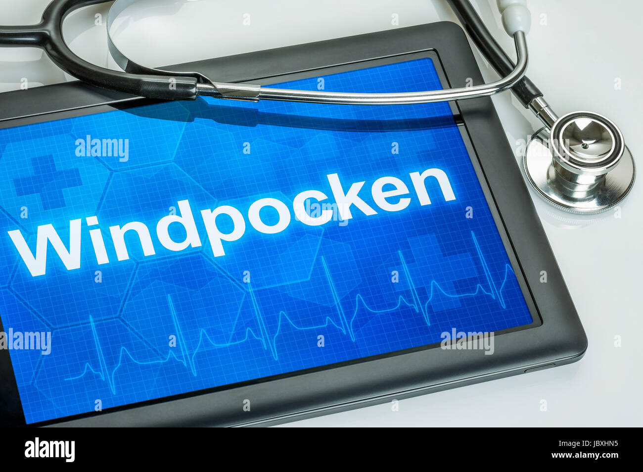 Tablet mit der Diagnose Windpocken auf dem Display Stock Photo