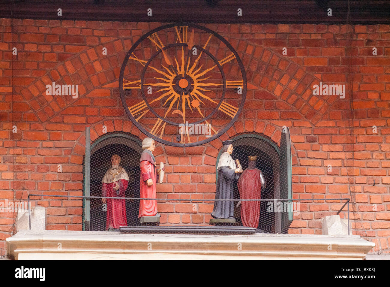 Clock with moving figures hi-res stock photography and images - Alamy