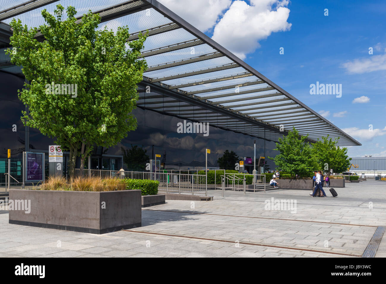 Heathrow terminal 4 hires stock photography and images Alamy