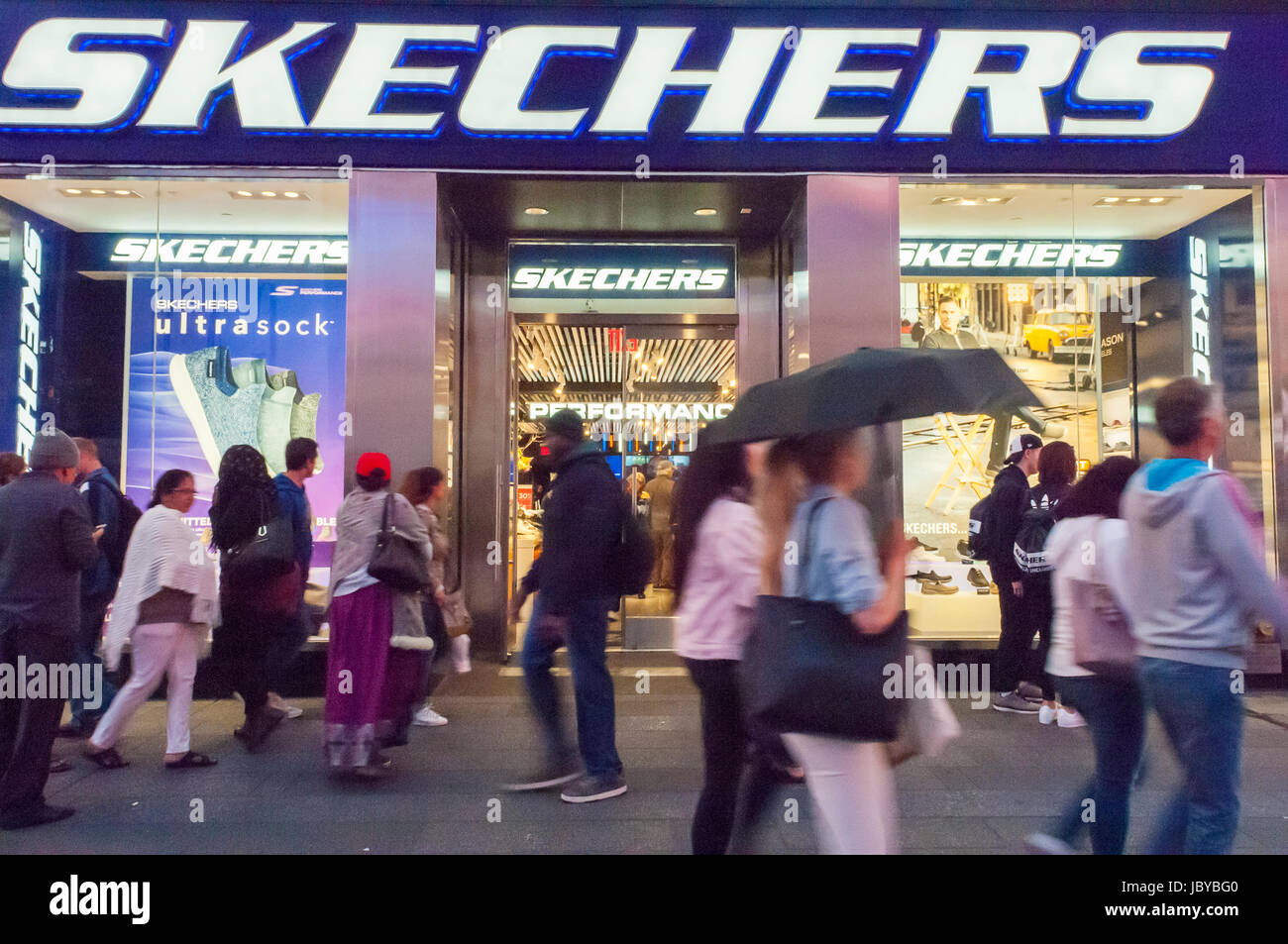 skechers new york times square