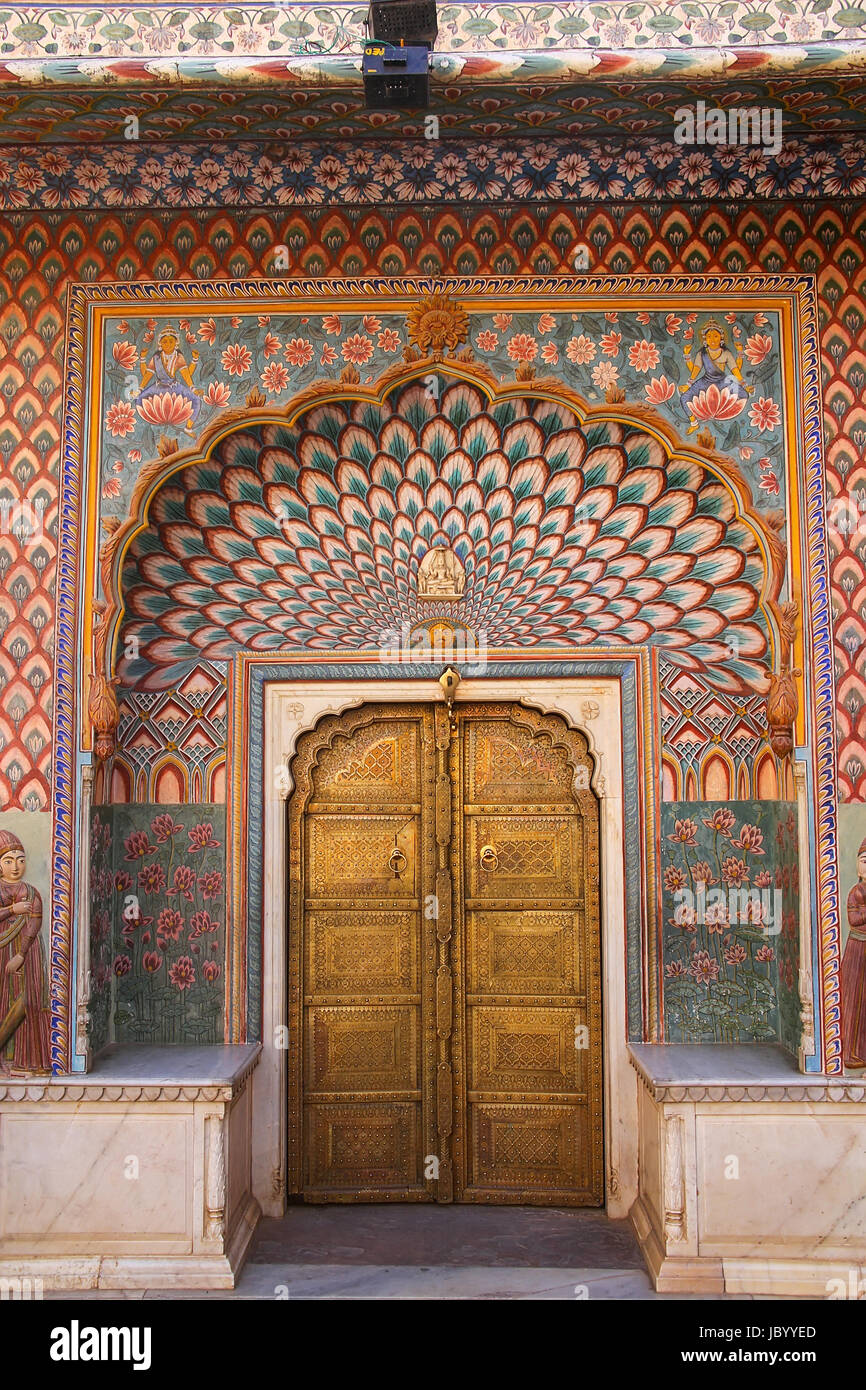 Lotus Gate in Pitam Niwas Chowk, Jaipur City Palace, Rajasthan, India. Palace was the seat of the Maharaja of Jaipur, the head of the Kachwaha Rajput  Stock Photo