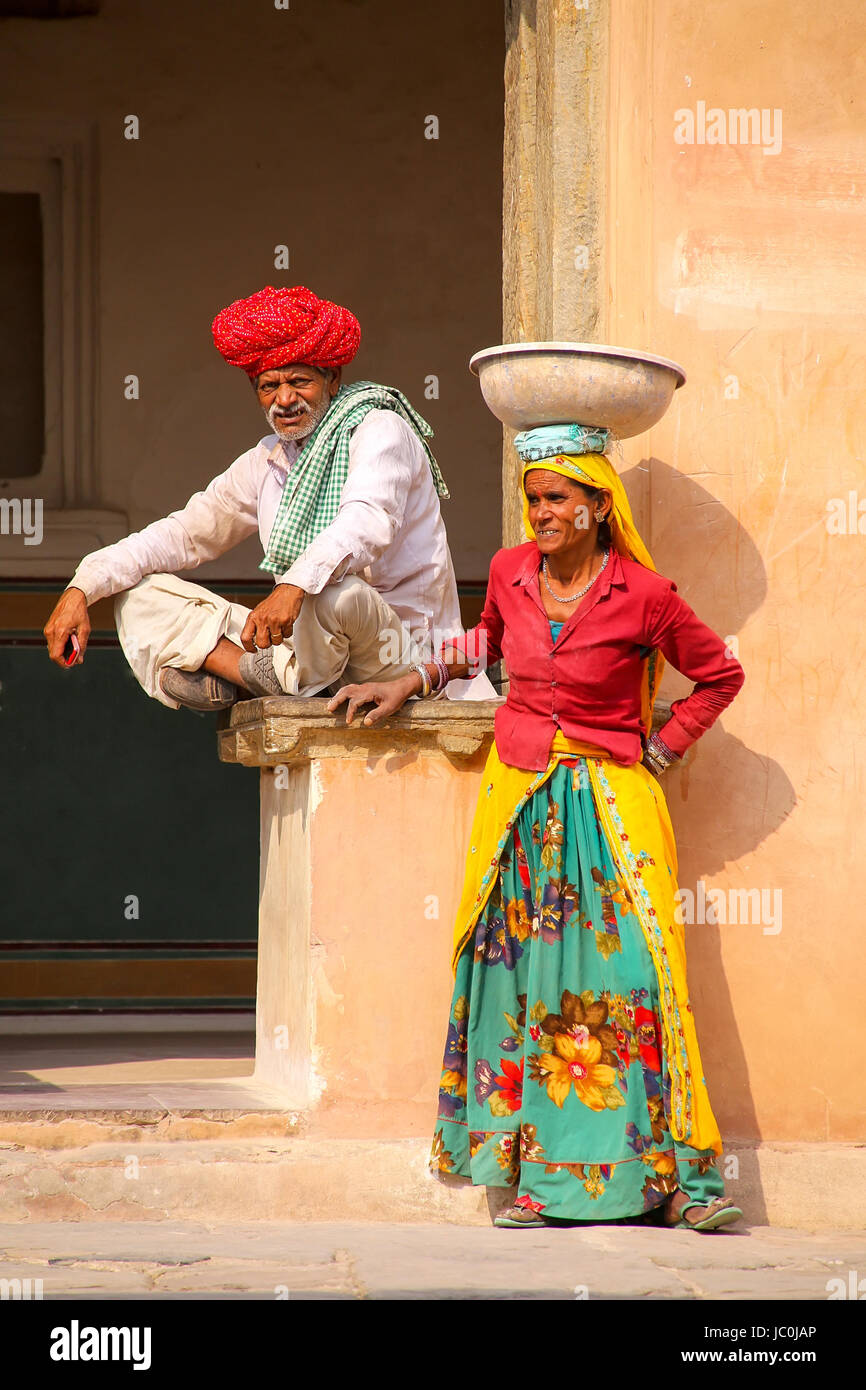 Indian Traditional Dress For Men And Women