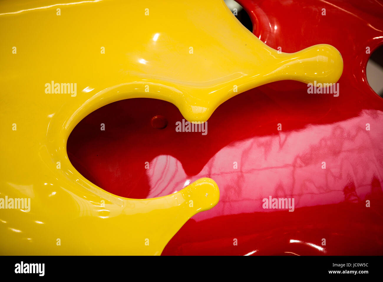 3d paint orange color splash hi-res stock photography and images - Alamy